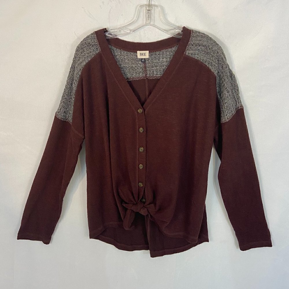 BKE Button Front Knit Sweater V-Neck Long Sleeve Women's Size M Burgundy Grey